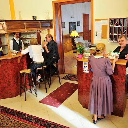 Kastely Bed & Breakfast Misefa