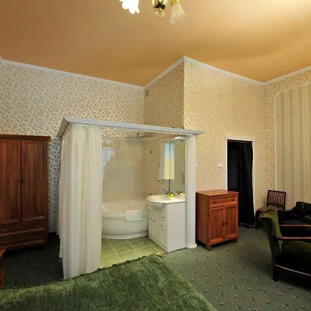 Kastely Bed & Breakfast Misefa