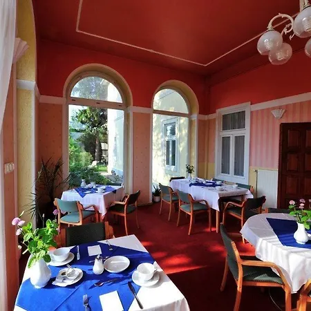 Bed & Breakfast Kastely Misefa