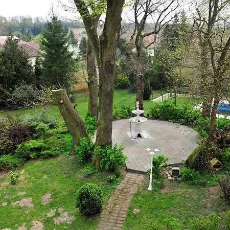 Bed & Breakfast Kastely 3*