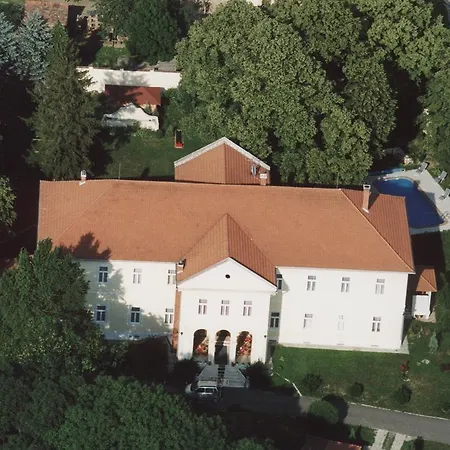 Kastely Bed & Breakfast