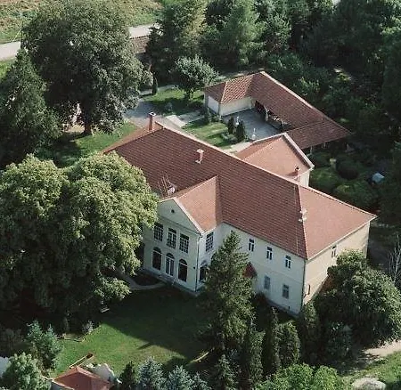 Bed & Breakfast Kastely Misefa