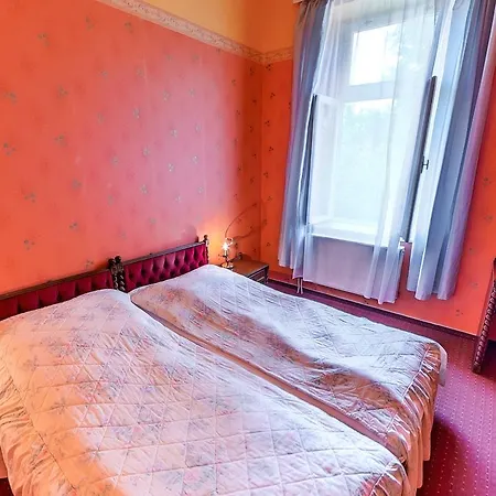 Kastely Bed & Breakfast 3*