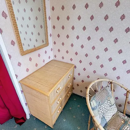 Kastely Bed & Breakfast
