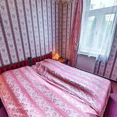 Bed & Breakfast Kastely 3*