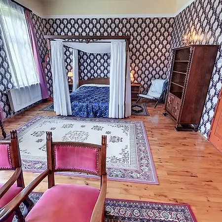 Kastely Bed & Breakfast Misefa