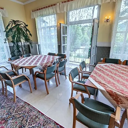 Kastely Bed & Breakfast Misefa