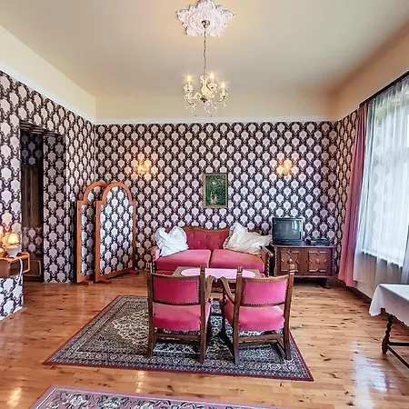Bed & Breakfast Kastely Misefa