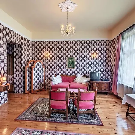 Bed & Breakfast Kastely Misefa