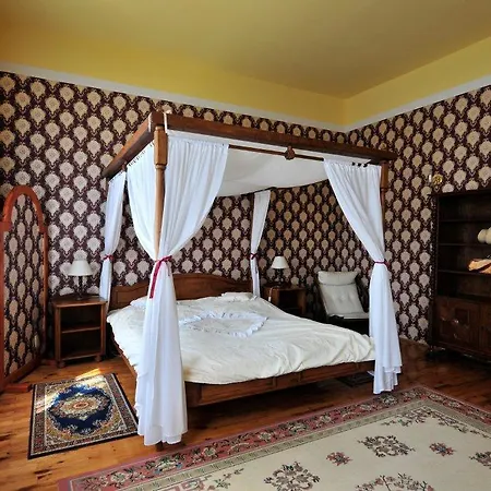 Bed & Breakfast Kastely 3*